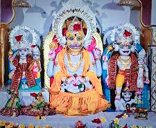 नरसिंह मंदिर के अंदर भगवान नरसिंह की मूर्ति